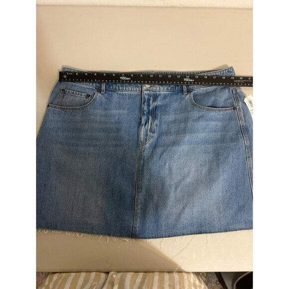 Old Navy Sz 18 A Line Mini Skirt Raw Hem NWT Medium Wash Beach Coastal - Picture 6 of 9